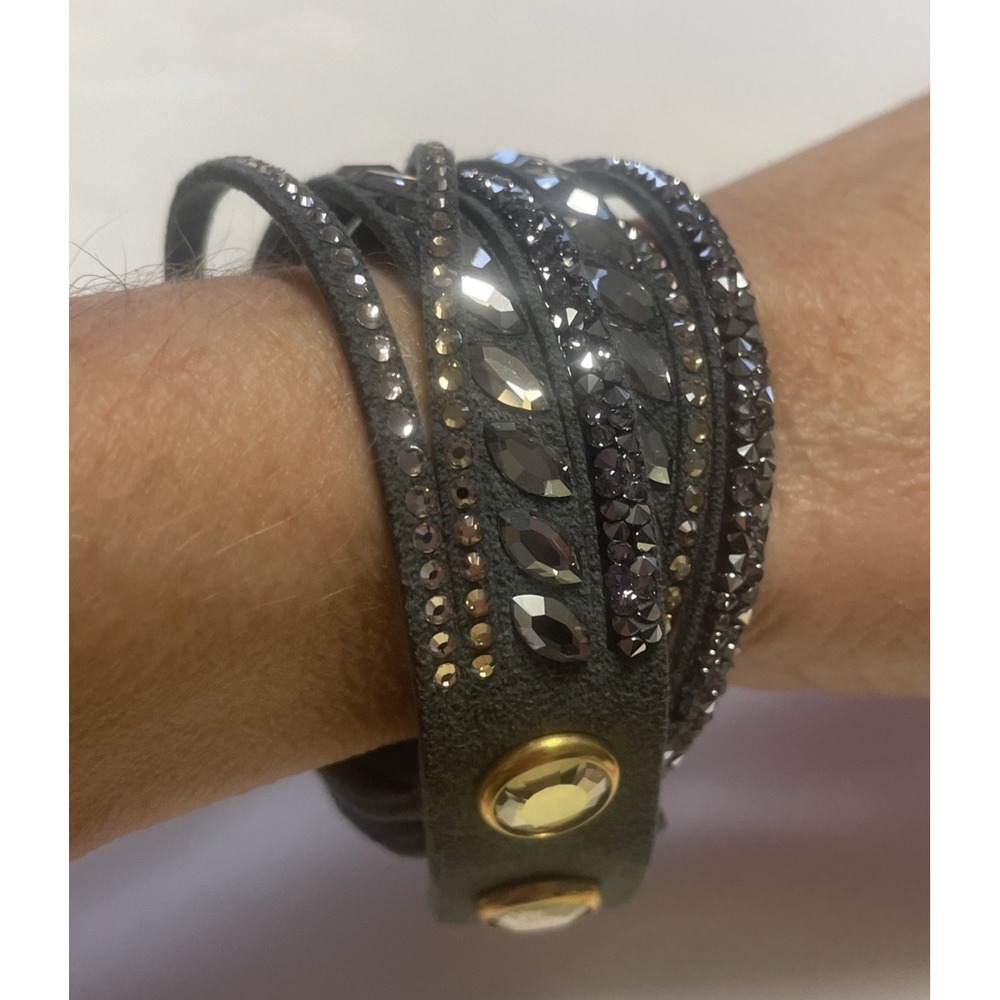 Gray Leather Crystal Wrap Bracelet Bling Dazzle Snap Closure - Picture 2 of 9